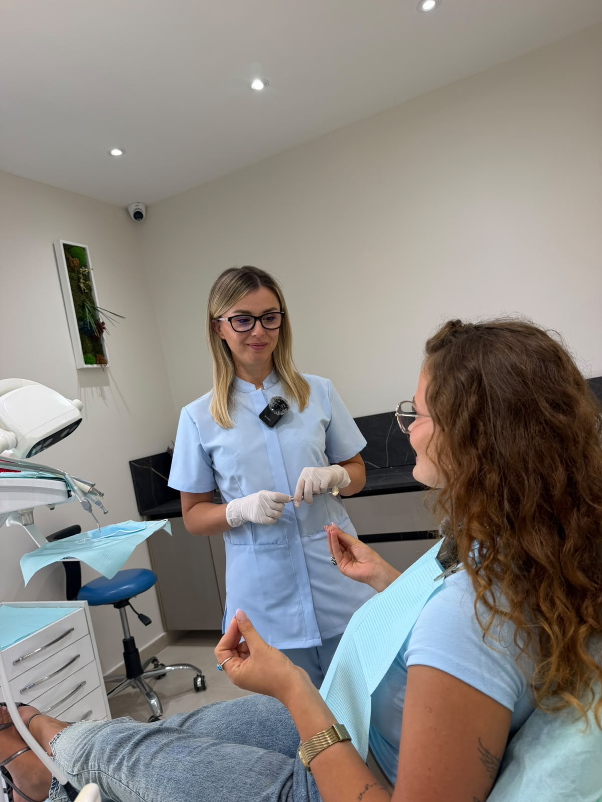 Cenaj Dental Foto 2